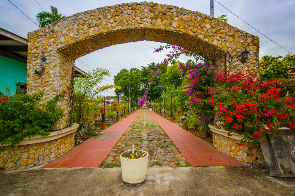 J'ai vécu dans 4 villes du Panama en tant que retraité - voici ce que j'ai aimé de chacune 8 Un parc local de San Jose de David