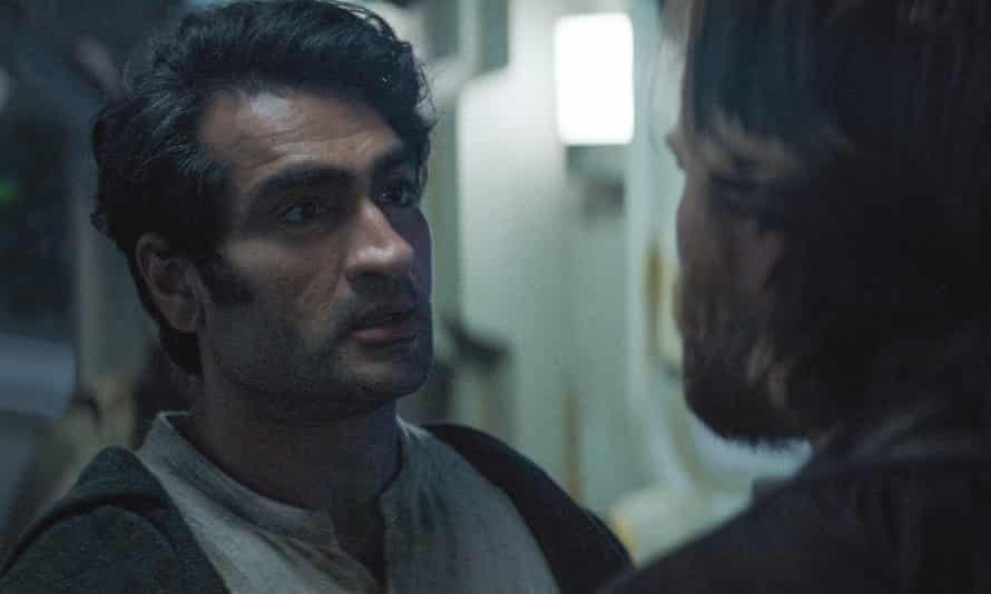 Récapitulatif final d'Obi-Wan Kenobi – les scènes de combat étaient parfaites | Télévision 2 Conseils parentaux ...Ewan McGregor et Haja Estree (Kumail Nanjiani) et Obi-Wan Kenobi (Ewan McGregor).