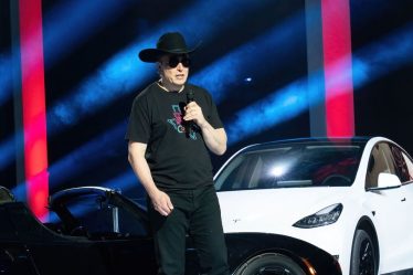 Les nouvelles usines de Tesla sont de "gigantesques fournaises à argent", déclare Elon Musk - 9