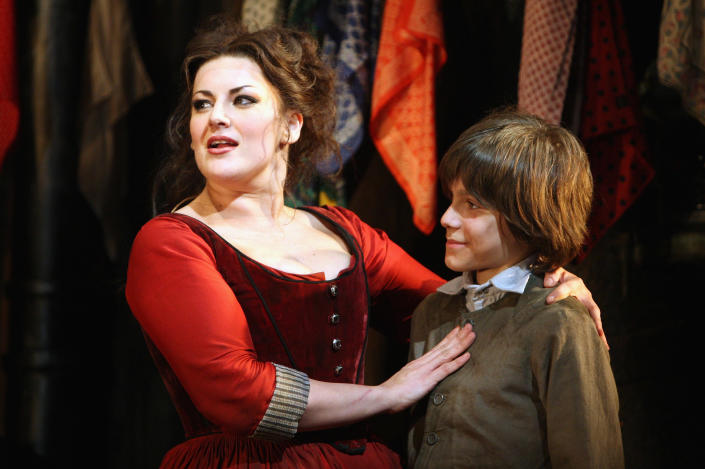 6 autres énormes prix d'émissions de télévision 8 Jodie Prenger dans le rôle de Nancy (L) se produit lors d'une répétition de l'adaptation musicale de Lionel Bart de 'Oliver' au Theatre Royal, Drury Lane le 12 janvier 2009 à Londres, en Angleterre. (Photo de Dan Kitwood/Getty Images)