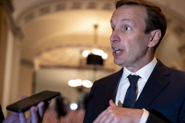 Le Congrès s'apprête à approuver un projet de loi bipartisan historique sur les armes à feu malgré l'impasse - 9