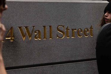 Dow grimpe de 600 points alors que les actions américaines sont sur la bonne voie pour briser trois semaines de pertes - 11