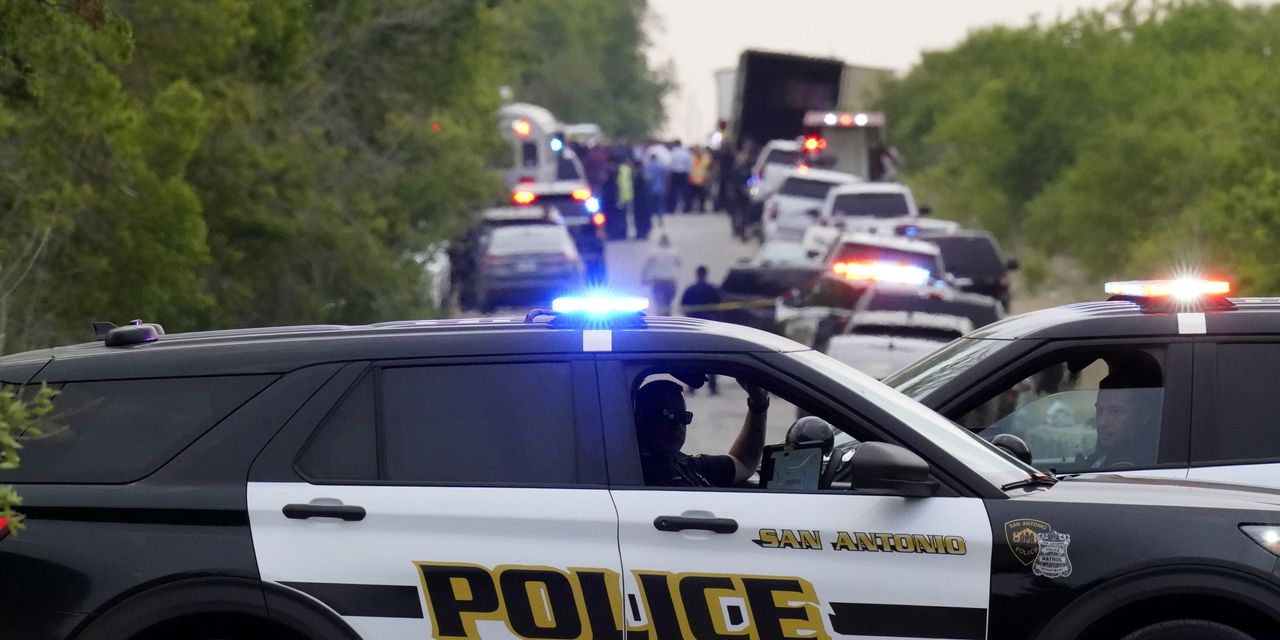 46 morts à l'intérieur d'un semi-remorque au Texas, 16 hospitalisés pour trafic de migrants présumé - 1