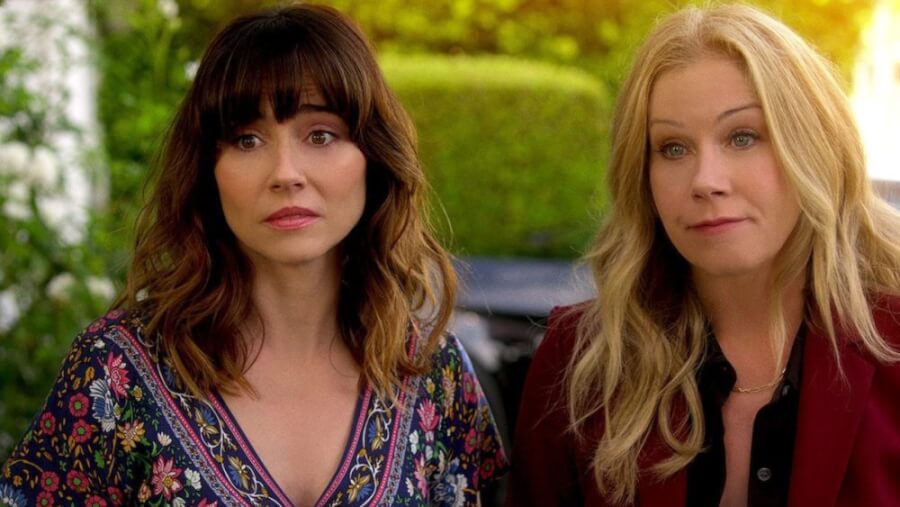 Dead to Me Saison 3 : Date de sortie de Netflix et tout ce que nous savons jusqu'à présent 19 Dead To Me Saison 3 Tout ce que nous savons jusqu'à présent