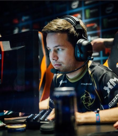 Paramètres, réticule et modèle de vue d'Allu pour CS:GO - 79