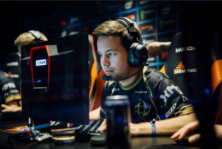 Paramètres, réticule et modèle de vue d'Allu pour CS:GO - 1
