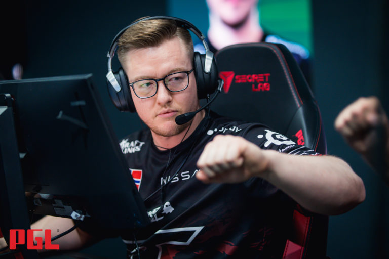 Nerfs d'acier: FaZe Clan renverse Astralis en demi-finale de la Roobet Cup 2 Nerfs d'acier: FaZe Clan renverse Astralis en demi-finale de la Roobet Cup - 1