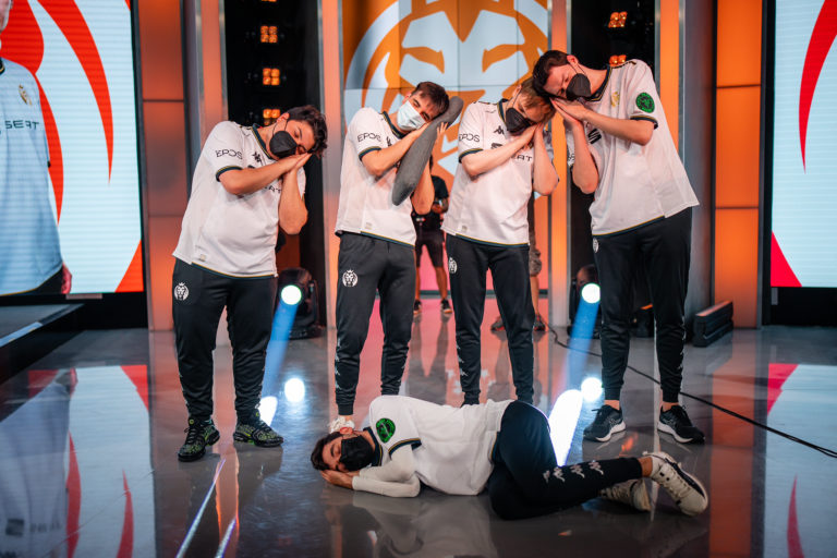 Gagnants des jokers: Twisted Fate de Nisqy pousse les MAD Lions devant Fnatic lors du Summer Split 2022 du LEC 2 Gagnants des jokers: Twisted Fate de Nisqy pousse les MAD Lions devant Fnatic lors du Summer Split 2022 du LEC - 1