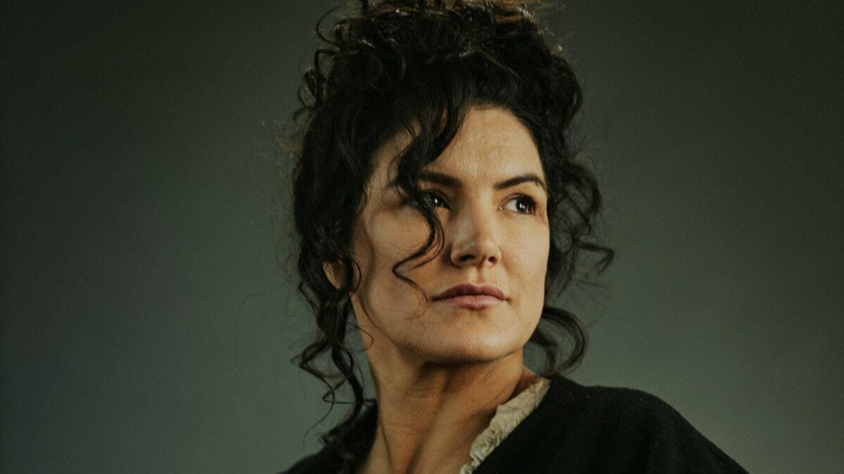 Avec 'Terror On The Prairie', Gina Carano s'attaque à l'establishment du divertissement 2 Avec 'Terror On The Prairie', Gina Carano s'attaque à l'establishment du divertissement - 1