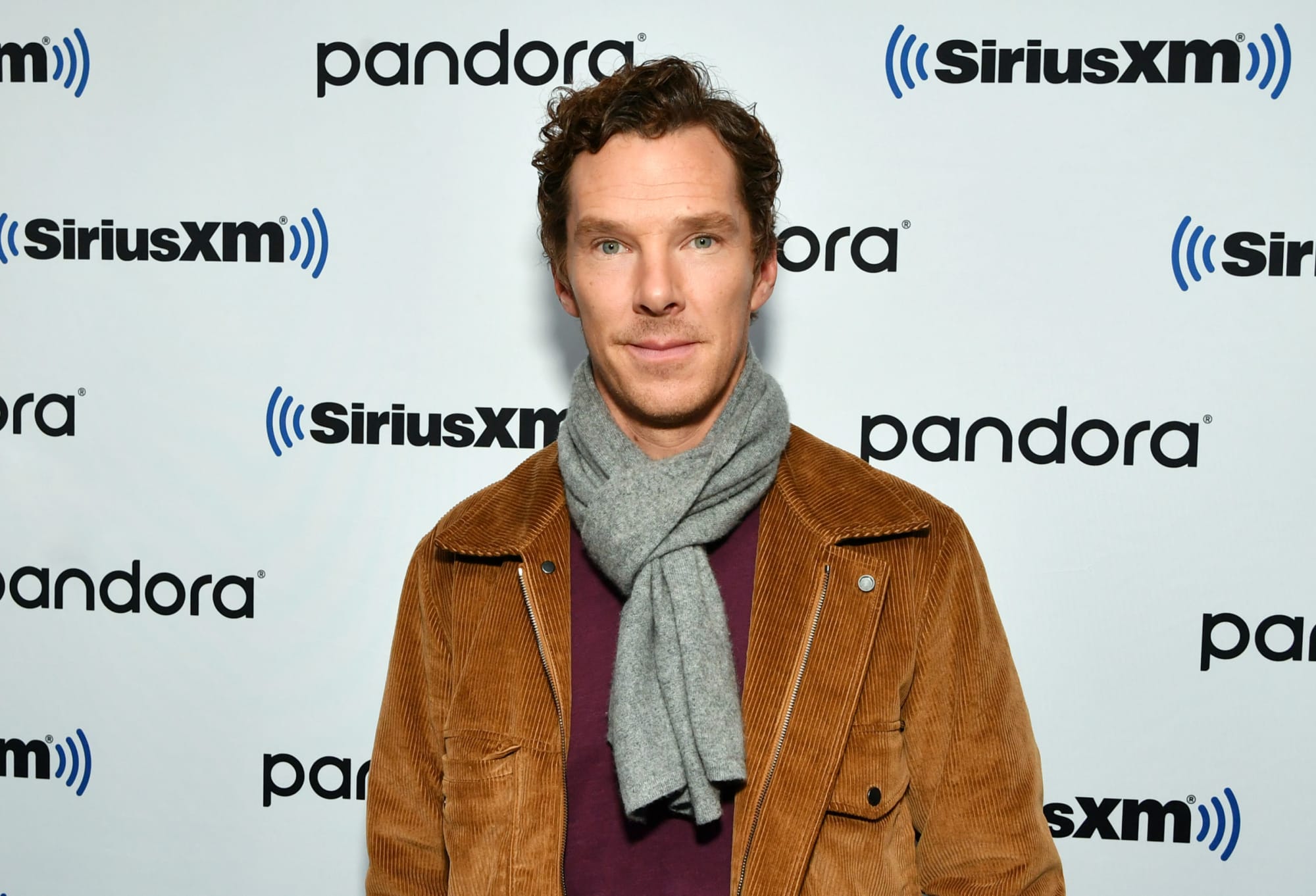 Benedict Cumberbatch étourdit le Grand Amiral Thrawn dans une image incroyable 2 Benedict Cumberbatch étourdit le Grand Amiral Thrawn dans une image incroyable - 1