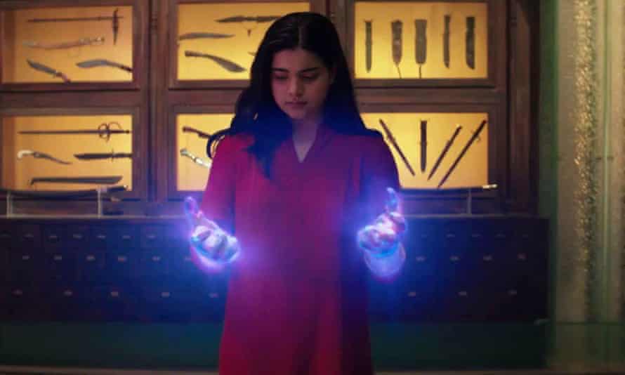 "Ce spectacle est tellement monumental!" Iman Vellani sur le rôle du premier super-héros musulman de Marvel | Télévision 1 Iman Vellani dans Mme Marvel.