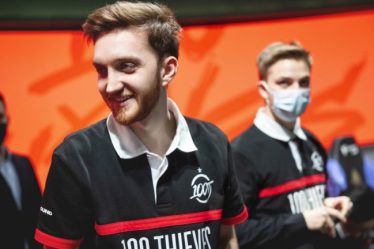 Des tables plus serrées sur TSM, 100 Thieves remportent la première victoire du LCS Summer Split 2022 - 7