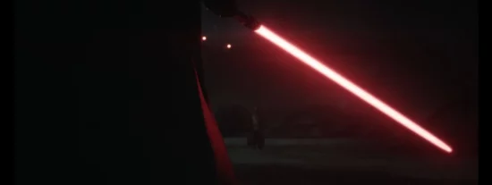 Dark Vador serait impliqué dans une AUTRE série "Star Wars" 3 Dark Vador allumant son sabre laser