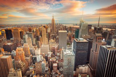 Eric Adams veut légaliser la danse des bars et les immeubles d'appartements entièrement studios à New York - 5