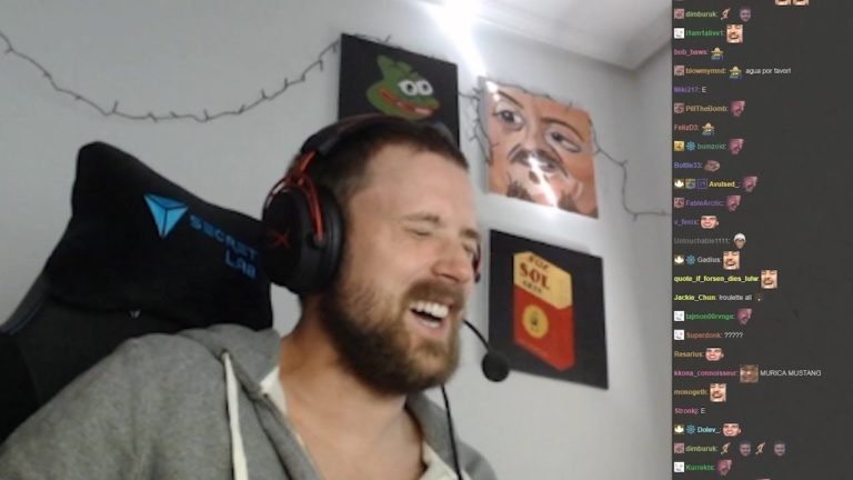 Forsen n'a pas de chance avec le timing CS:GO, manque une frag facile 2 Forsen n'a pas de chance avec le timing CS:GO, manque une frag facile - 1
