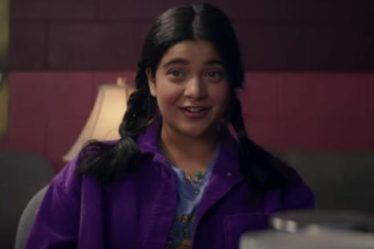 M / s. Revue Twitter de Marvel Ep 2: Hochement de tête de Shah Rukh Khan de Kamal Khan; La piste de Jalebi Baby gagne les internautes "desi" - 51