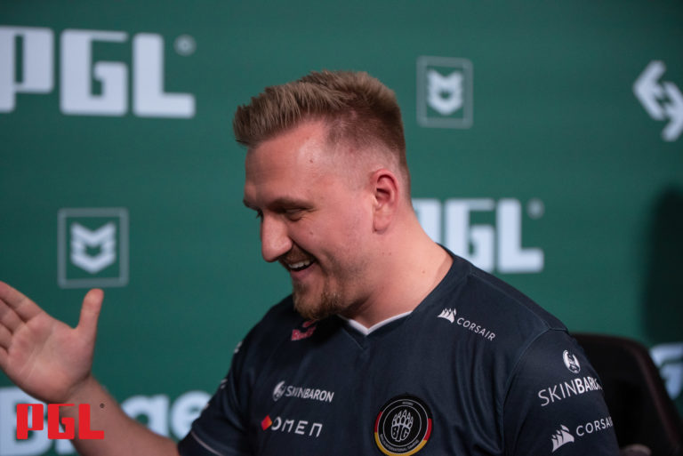 BIG bat MIBR sur Dust II après 2 cartes proches dans la saison 16 de l'ESL Pro League 2 BIG bat MIBR sur Dust II après 2 cartes proches dans la saison 16 de l'ESL Pro League - 1