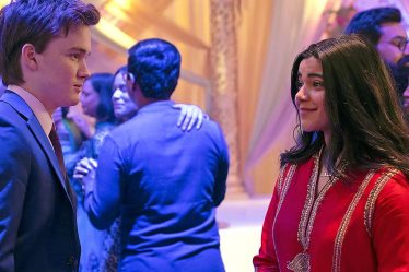 Mme Marvel : Regardez Iman Vellani effectuer une danse de mariage pakistanaise - 5