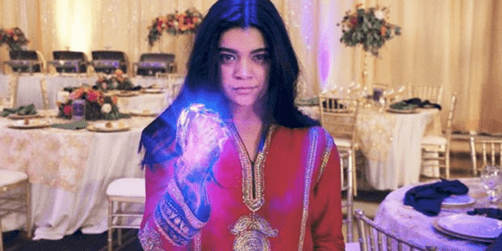 'Mme. Marvel 'détrône le record de 'Black Panther', secoue les ennemis 3 Iman Vellani comme Mme. merveille