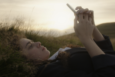 Premier aperçu et détails de la nouvelle série d'horreur Netflix RED ROSE – GeekTyrant - 9