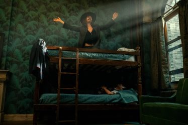 Quel est le pouvoir de Klaus Hargreeves dans The Umbrella Academy? - 18