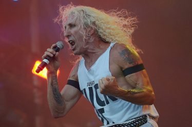 Quelle est la valeur nette de Dee Snider? Carrière, début de vie, revenus, etc. ! - 10