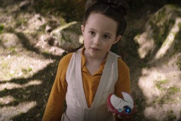 Qui joue la jeune Leia dans "Obi-Wan Kenobi" ? Vivien Lyra Blair est une vétérinaire de Netflix - 5