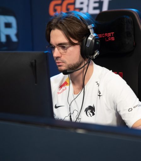 Le sdy de NAVI restera dans la gamme CS:GO jusqu'en novembre au moins 74 Le sdy de NAVI restera dans la gamme CS:GO jusqu'en novembre au moins - 73