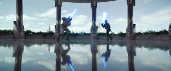 Ewan McGregotr dans le rôle d'Obi-Wan Kenobi (à gauche) et Hayden Christensen dans le rôle du jeune Anakin Skywalker (à droite)
