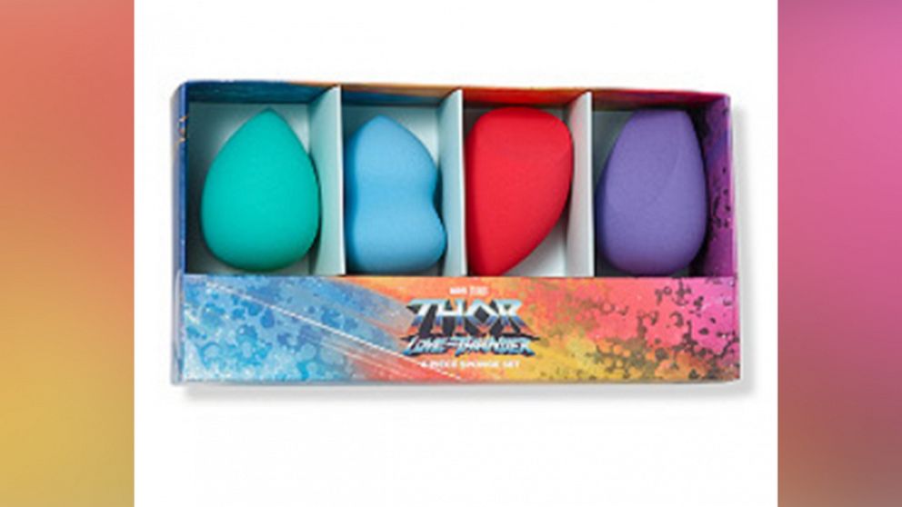 Ulta et Marvel s'associent pour une collaboration de maquillage en édition limitée "Thor: Love and Thunder" 2 Ulta et Marvel s'associent pour une collaboration de maquillage en édition limitée "Thor: Love and Thunder" - 1