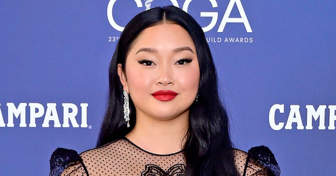 Voir Lana Condor comme jamais auparavant dans la bande-annonce de Boo, Bitch 2 Voir Lana Condor comme jamais auparavant dans la bande-annonce de Boo, Bitch - 1