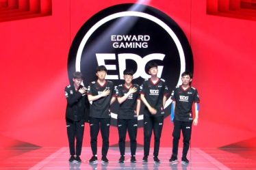 EDG remporte la première série de 2022 LPL Summer Split sur FPX - 11