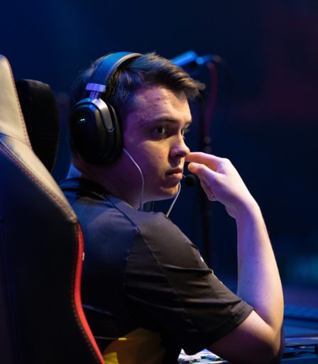 S1mple confirme que electroNic est le nouvel IGL pour NAVI 42 S1mple confirme que electroNic est le nouvel IGL pour NAVI - 41