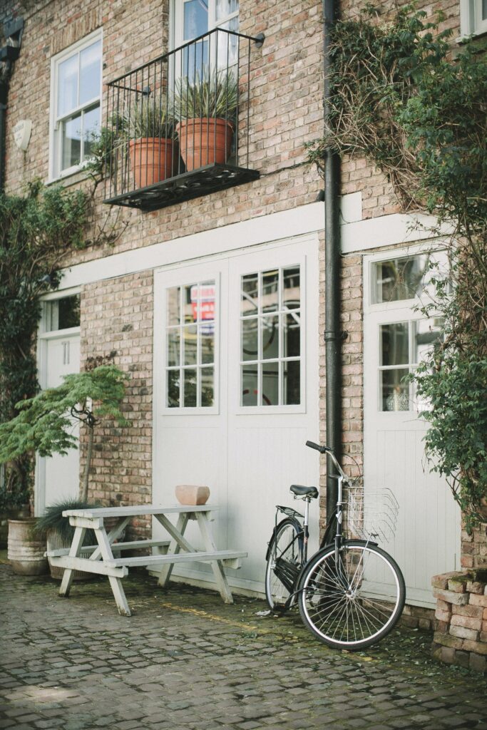 Est-ce le bon moment pour monter sur l'échelle de la propriété ? 4 3 avantages de l'investissement immobilier à Londres 2021