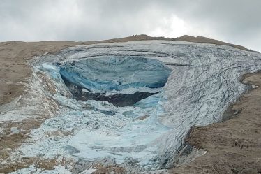 Un morceau de glacier alpin se détache en Italie, tuant au moins 6 randonneurs - 7