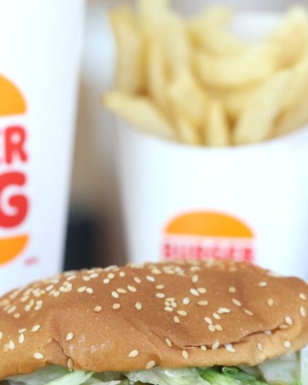 300 000 $ amassés pour un employé de Burger King qui n'a jamais manqué de travail en 27 ans et a reçu un cadeau médiocre - 59