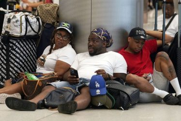 Les annulations de vols diminuent légèrement à la fin du week-end bondé du 4 juillet - 9