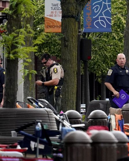 6 morts, 30 blessés dans une fusillade à Chicago ; personne d'intérêt en garde à vue - 39