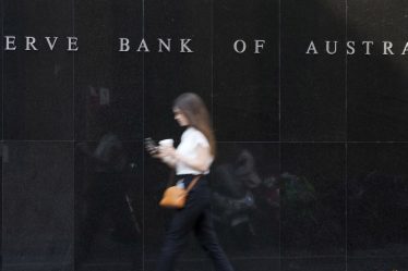 La banque centrale australienne relève ses taux pour le 3e mois consécutif - 9