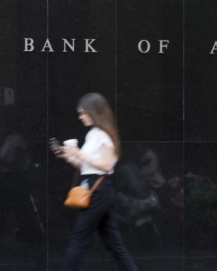 La banque centrale australienne relève ses taux pour le 3e mois consécutif - 35