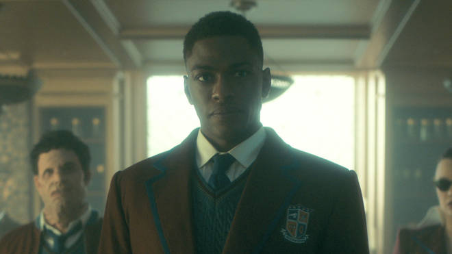 Umbrella Academy saison 3 : Tous les pouvoirs de la Sparrow Academy expliqués 4 Umbrella Academy saison 3 : Les pouvoirs de Marcus expliqués
