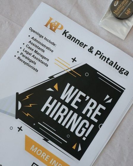 L'embauche aux États-Unis est probablement tombée à son plus bas niveau en 18 mois en juin --- 250 000 nouveaux emplois prévus 62 L'embauche aux États-Unis est probablement tombée à son plus bas niveau en 18 mois en juin - 250 000 nouveaux emplois prévus - 61