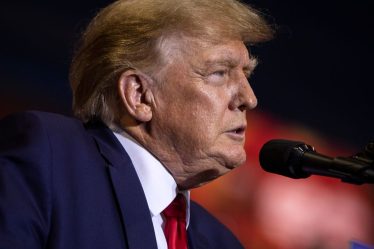 Trump a quitté le conseil d'administration de sa société de médias avant les assignations à comparaître et le dépôt d'émissions - 7