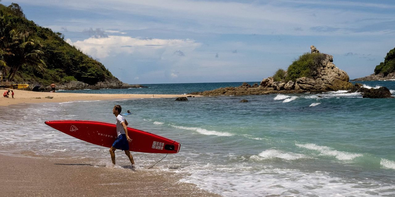 Les vacances d'été sont de retour pour Wall Street et la Silicon Valley. Ce pourrait être leur dernier avant une récession. - 1