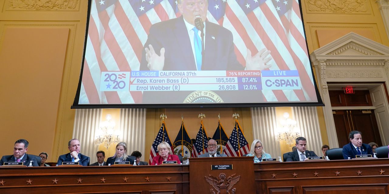 Steve Bannon est maintenant prêt à témoigner alors que le panel du 6 janvier de la Chambre organise une audience aux heures de grande écoute 2 Steve Bannon est maintenant prêt à témoigner alors que le panel du 6 janvier de la Chambre organise une audience aux heures de grande écoute - 1