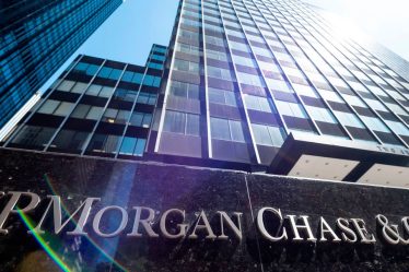 Les actions américaines se dirigent vers la plus longue séquence de pertes en un mois alors que les craintes de hausse des taux et la faiblesse des bénéfices des banques mordent - 7