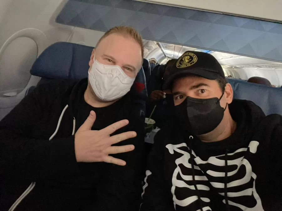 production à cinq nageoires cobra kai jon hurwitz