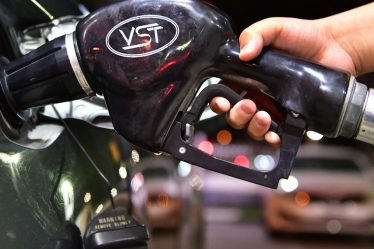 Attendez-vous à ce que les prix de l'essence chutent bientôt à 4 dollars le gallon, selon le conseiller en énergie de Biden - 5