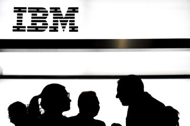 L'action IBM chute malgré des résultats "solides", certains analystes s'inquiétant d'un ralentissement de la croissance et d'une montée des risques - 7