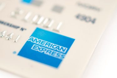 Amex ignore les craintes macroéconomiques avec d'énormes bénéfices battus grâce à de fortes dépenses - 7